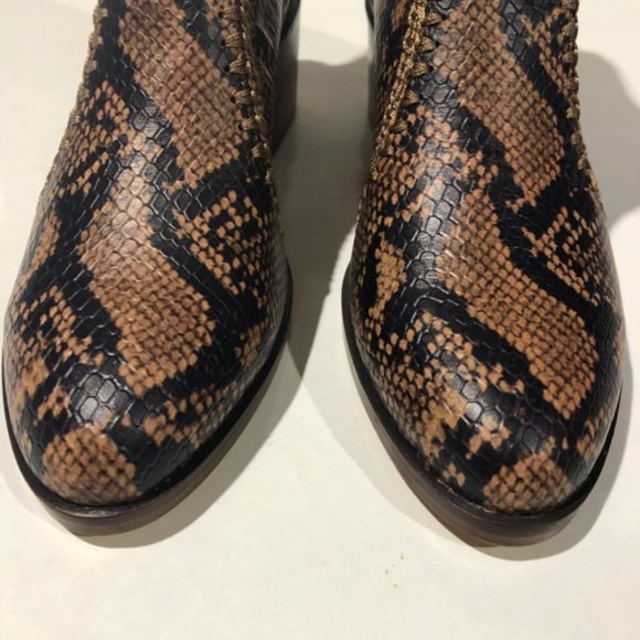 Chelsea & Violet Womens CV Lucy Ankle Zip Boot 6.5 - Picture 8 of 10